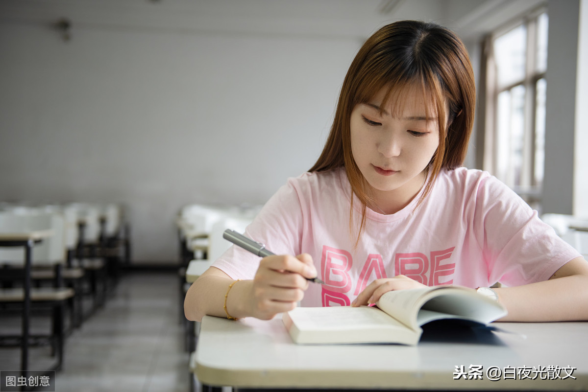 初二作文600字大全(初二作文600字大全写人写事)-第7张图片-微作文 初二作文600字大全(初二作文600字大全写人写事)-第7张图片-微作文