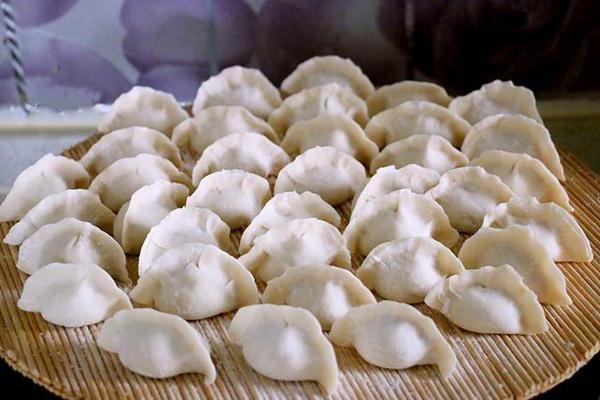 初一600字作文大全(初一600字作文大全记叙文)-第1张图片-微作文 初一600字作文大全(初一600字作文大全记叙文)-第1张图片-微作文